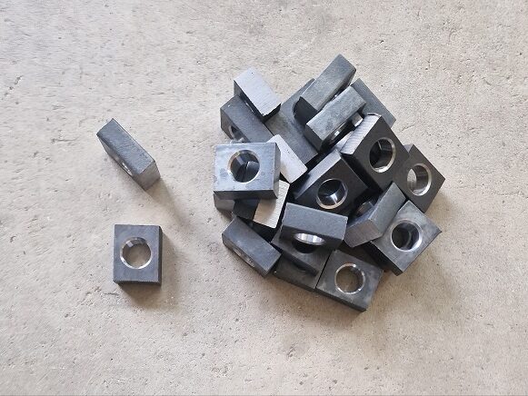 Kostky před omíláním