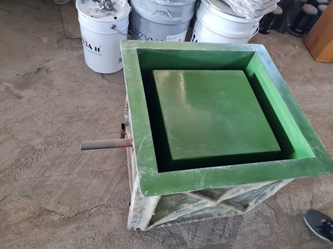 forma na betonové květináče